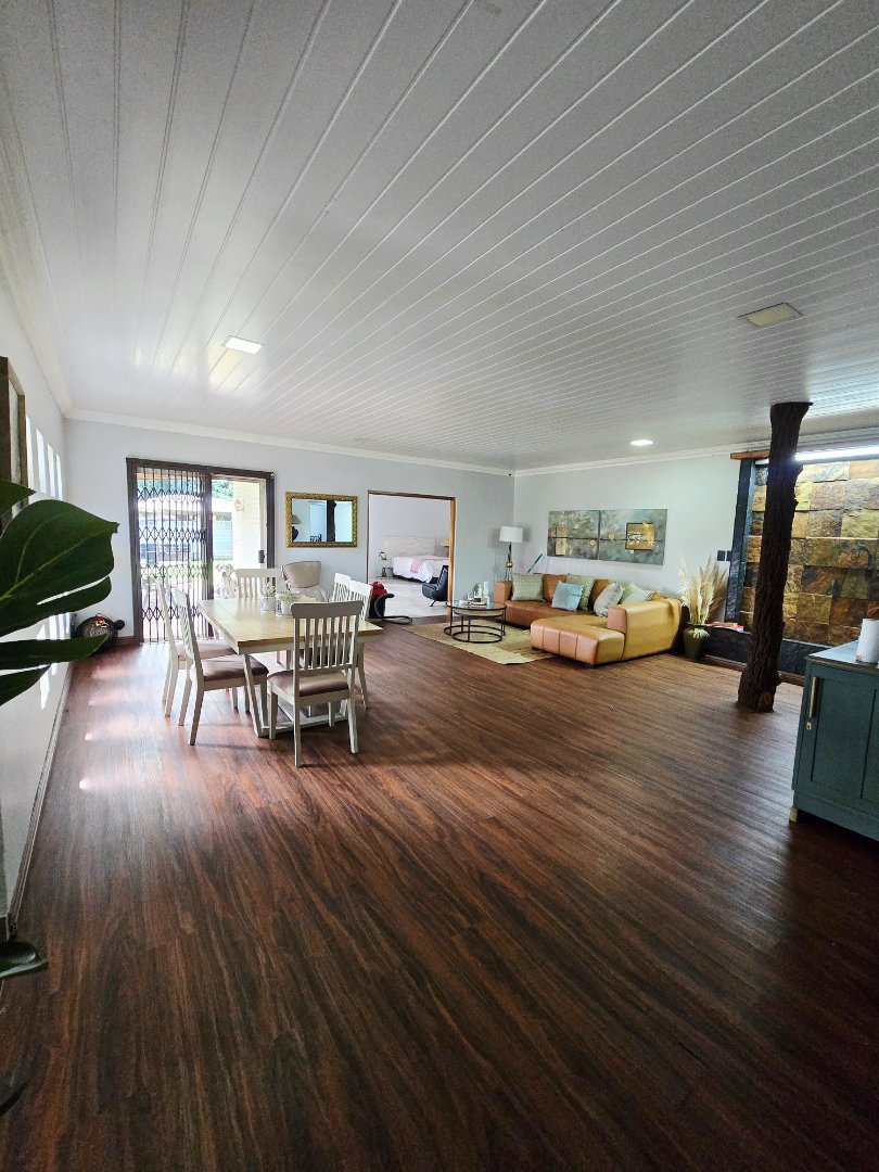 5 Bedroom Property for Sale in Flamwood North West